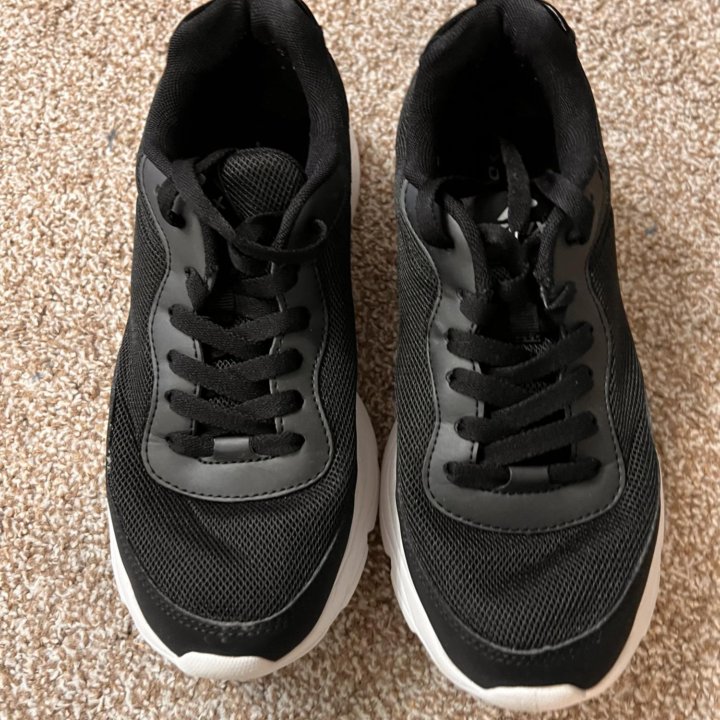 Кроссовки Demix