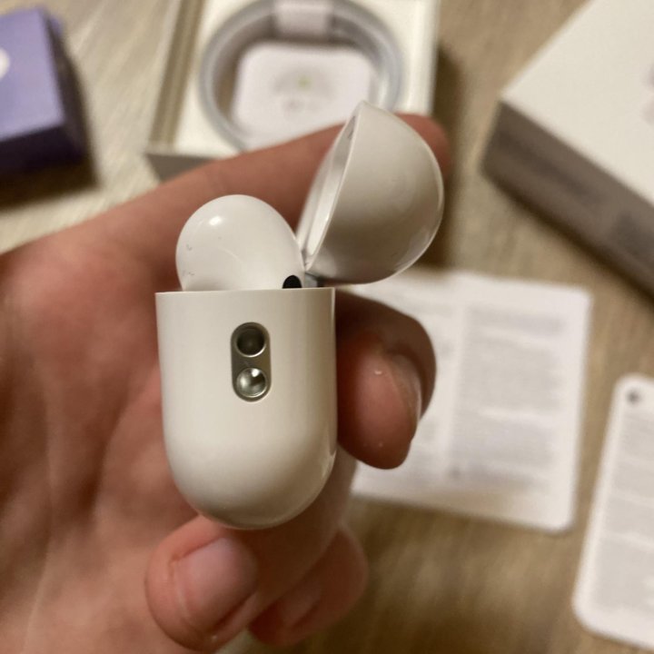 Продам наушник AirPods Pro 2 с Шумоподавлением