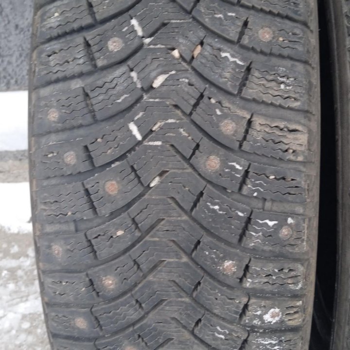 225-60-18 Michelin