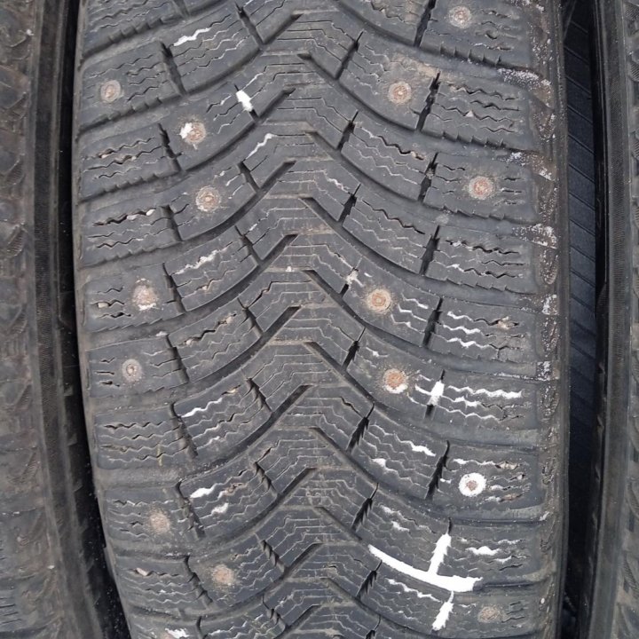 225-60-18 Michelin