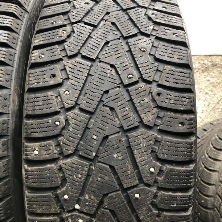 245/40 R20 шины зимние Пирелли 2шт