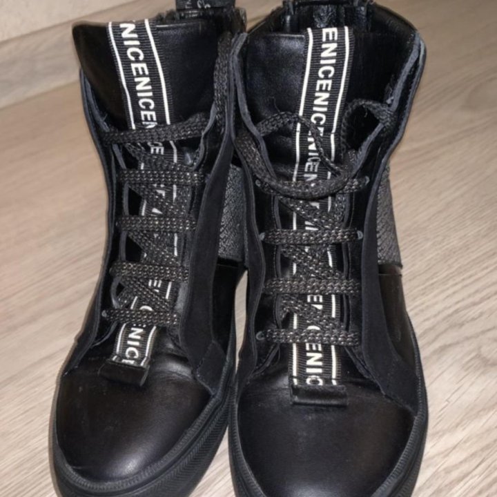 Ботинки демисезонные