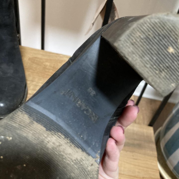 Ботильоны Carini 35