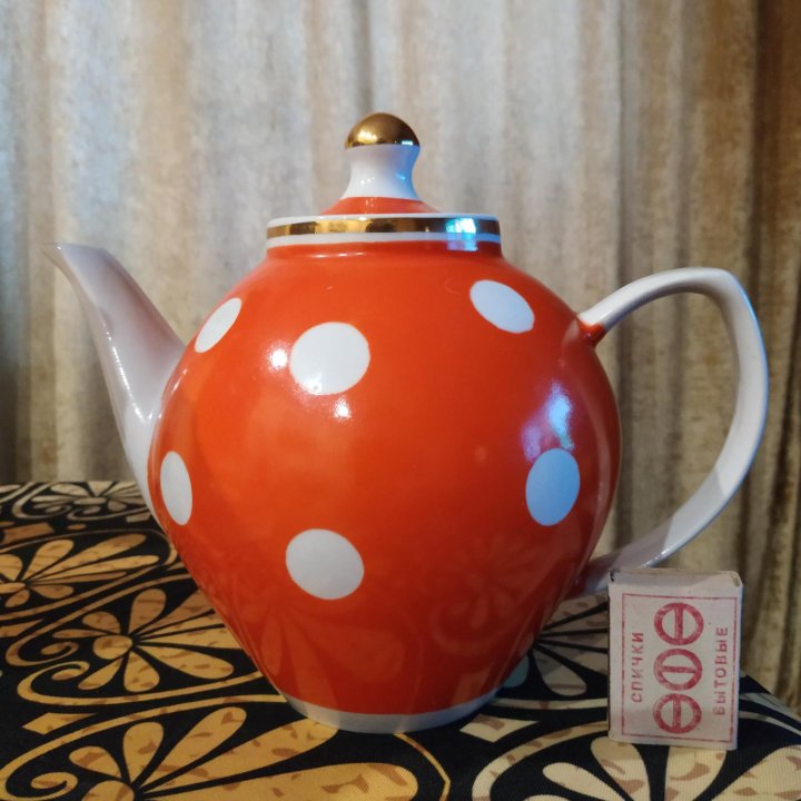 Чайник заварочный фарфоровый большой 50х годов