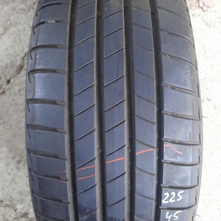 Bridgestone 225/45/18, 1шина