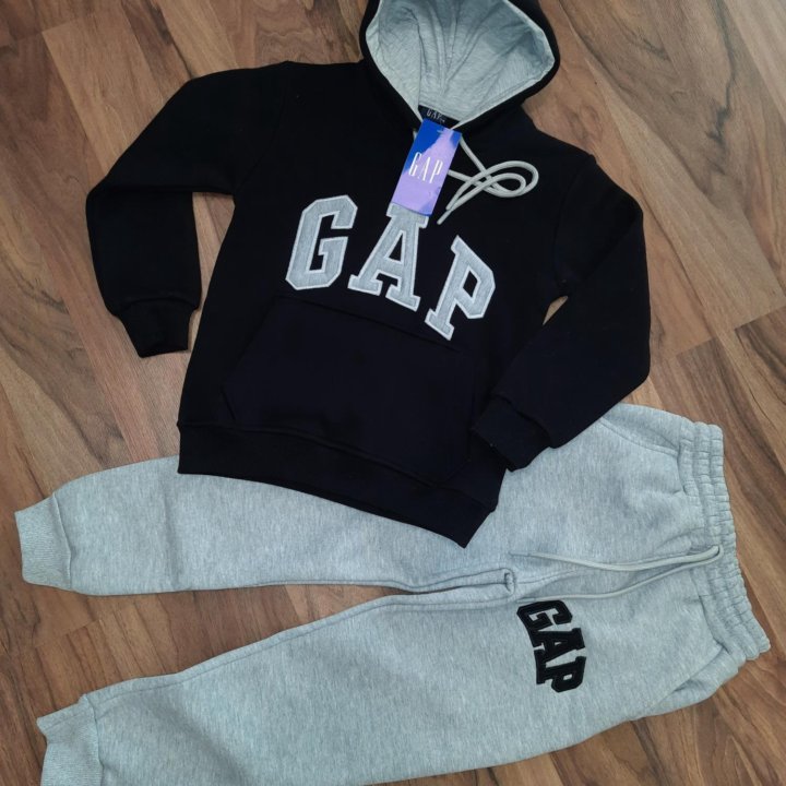 Спортивный костюм GAP