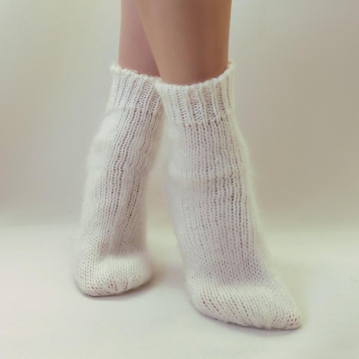 Шерстяные теплые носки ручной работы