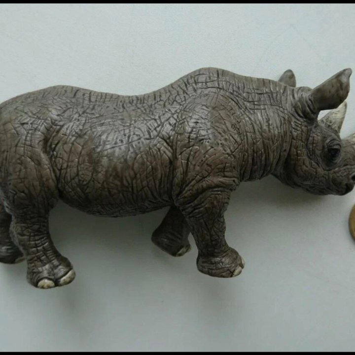 Носорог Миниатюра от Schleich.