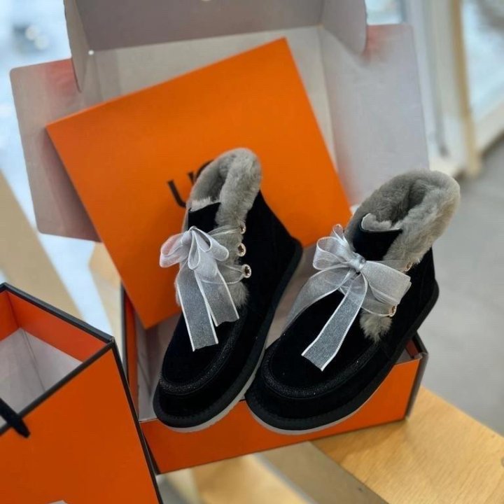 Замшевые ботинки????