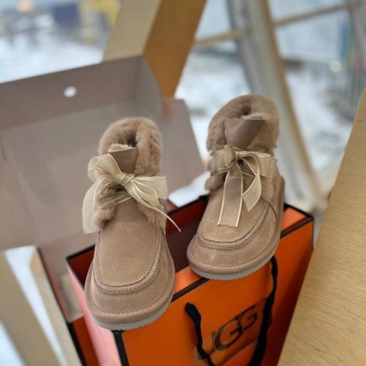 Замшевые ботинки????