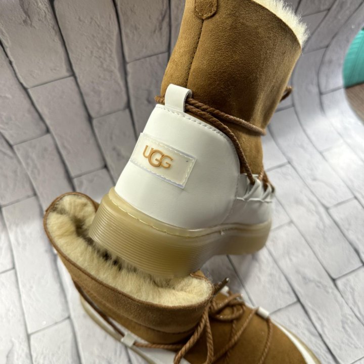 Ботинки UGG