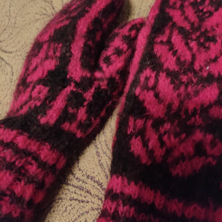 Варежки шерстяные