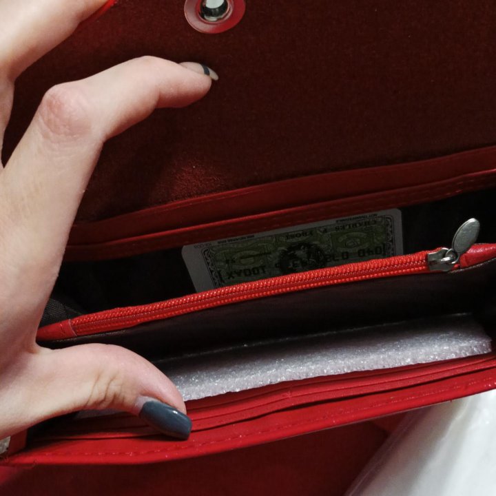 Женский кошелек