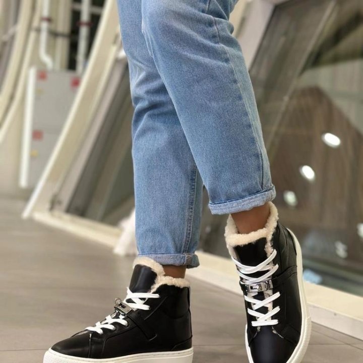 Кроссовки Hermes????