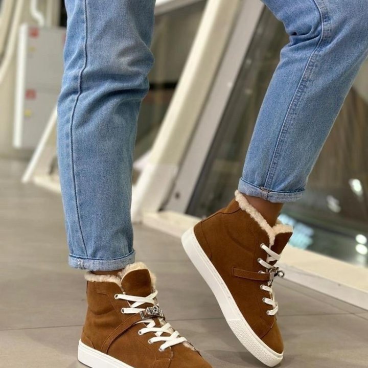 Кроссовки Hermes????