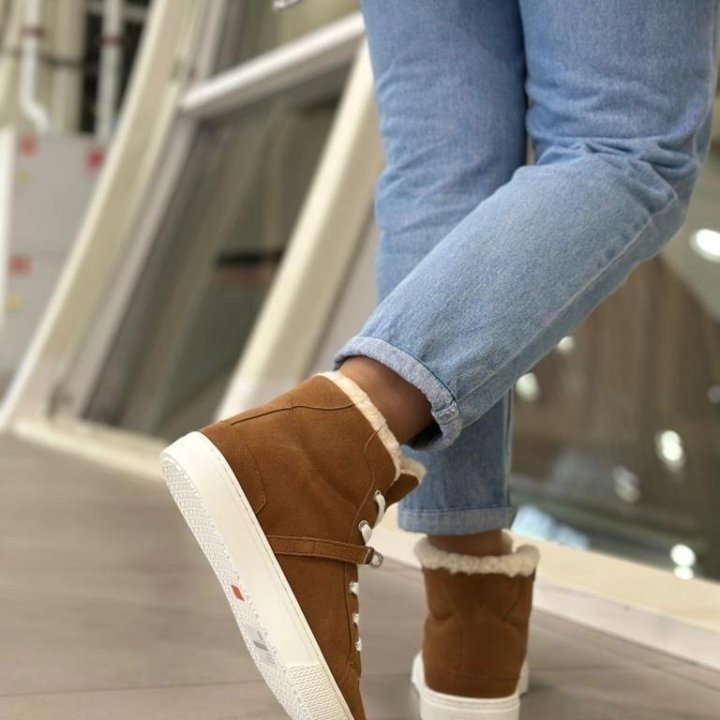 Кроссовки Hermes????