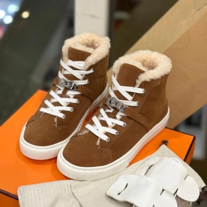 Кроссовки Hermes????