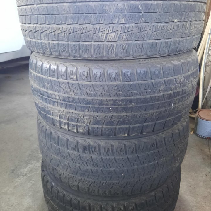 Bridgestone 215/45/16, 4шт