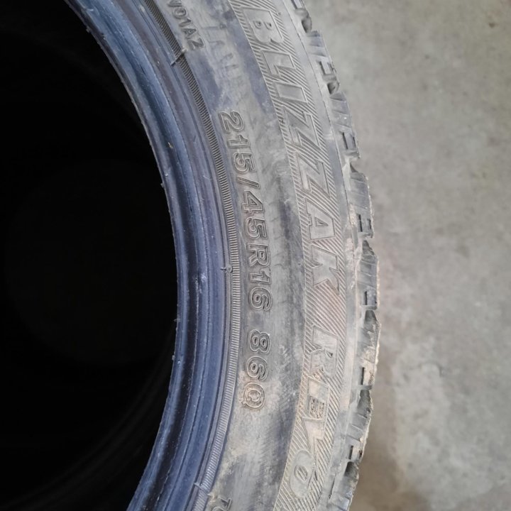 Bridgestone 215/45/16, 4шт