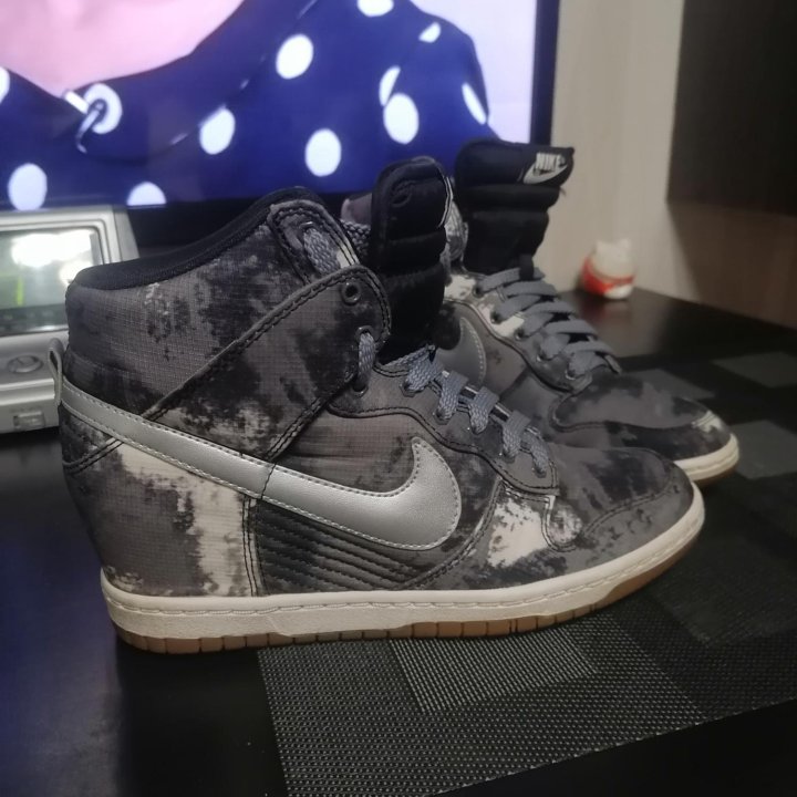 Кроссовки Nike 38,5 р