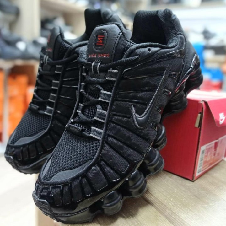 Мужские кроссовки Nike Shox