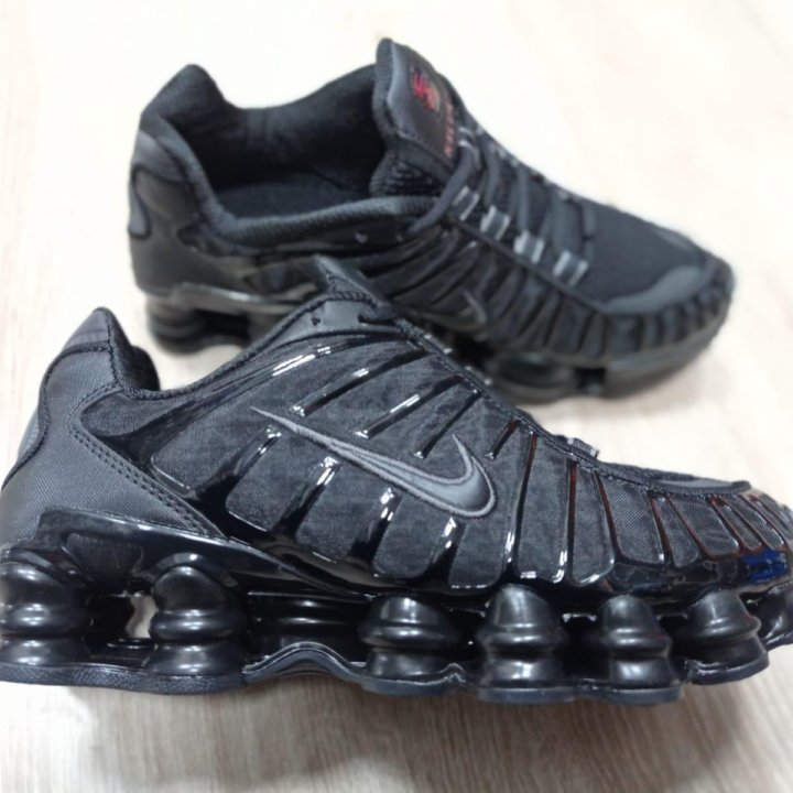 Мужские кроссовки Nike Shox