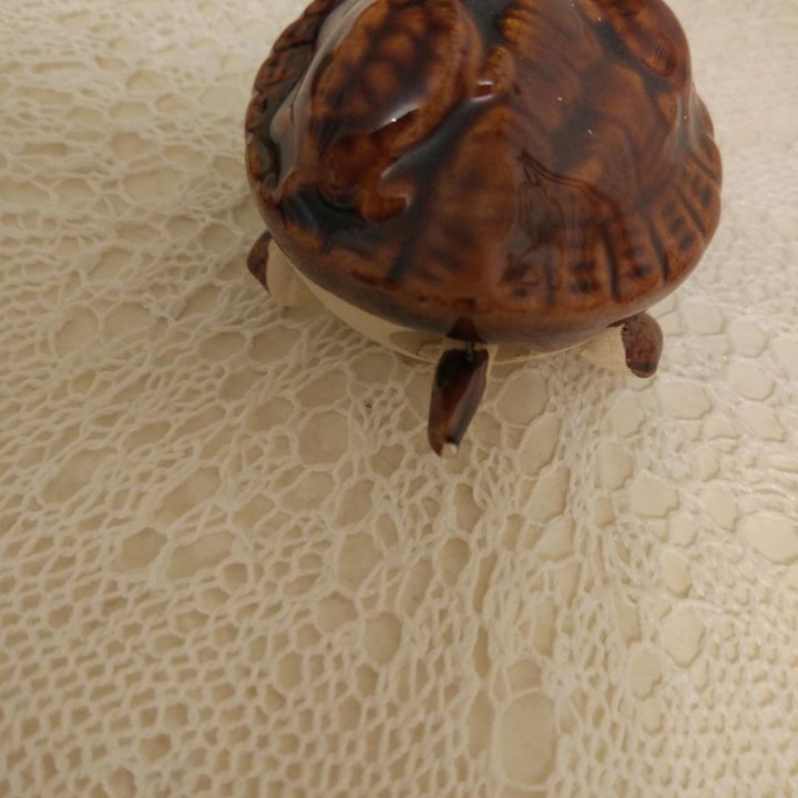 Фигурка черепашки