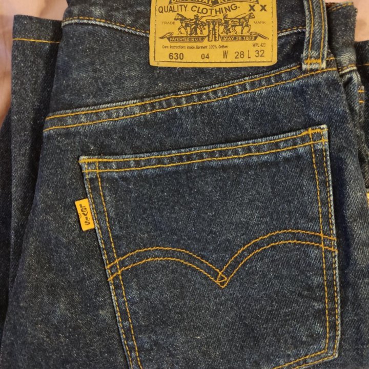 Levi's