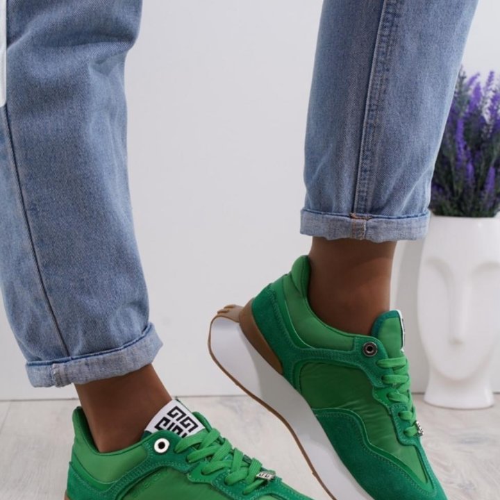 Кроссовки Givenchy