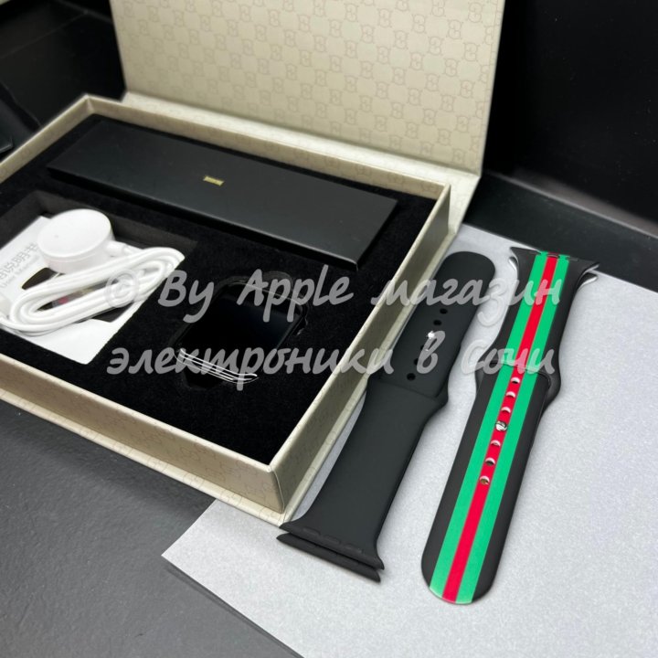Apple Watch 8 45mm (gucci style)