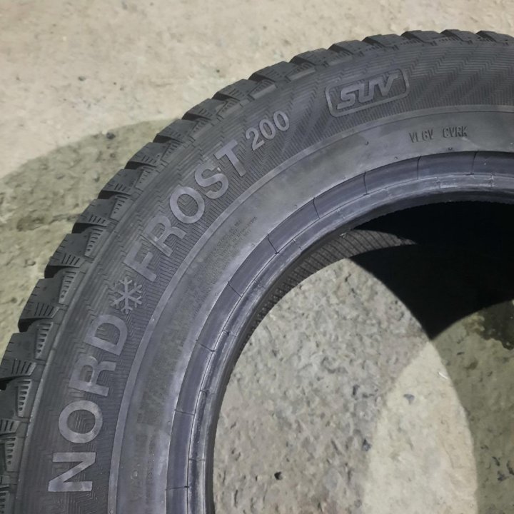 215/65R16 Gislaved Nord*Frost 200 SUV (Лот №5801)