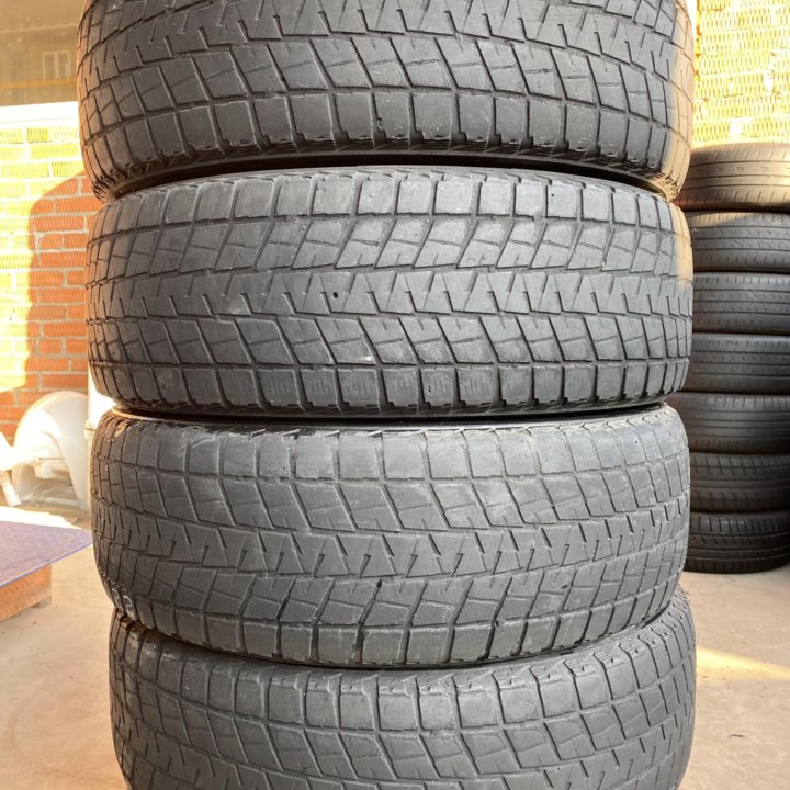 225/65 R17 Bridgestone Blizzak DM-V1