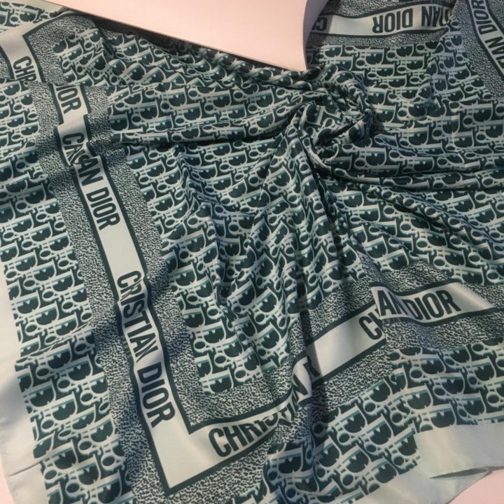 Платок Диор