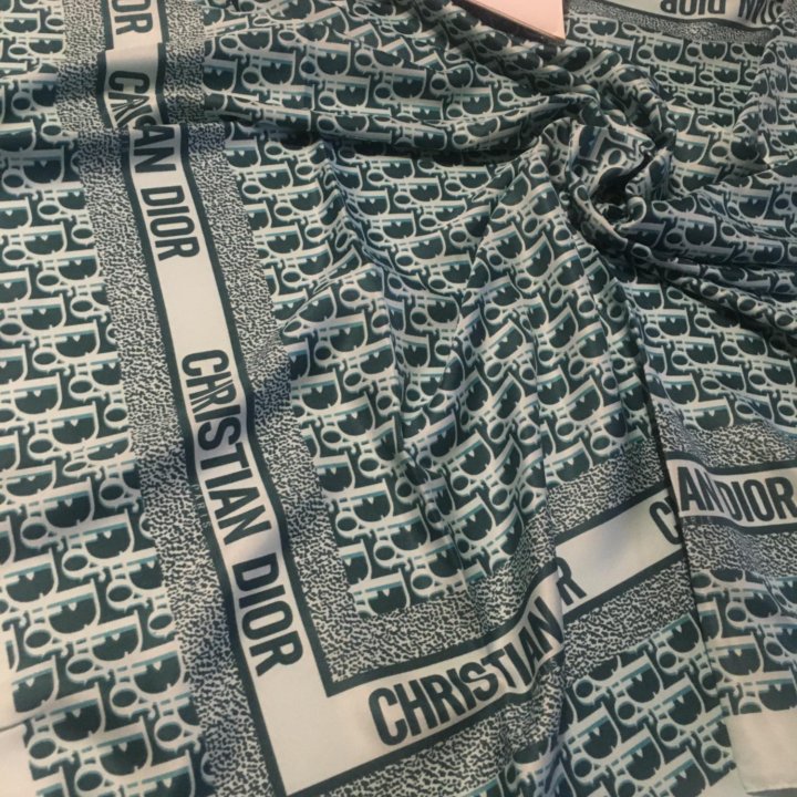 Платок Диор