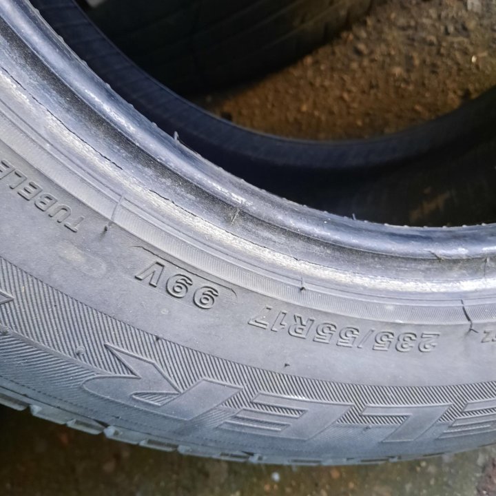 Bridgestone 235/55/17, 4шт