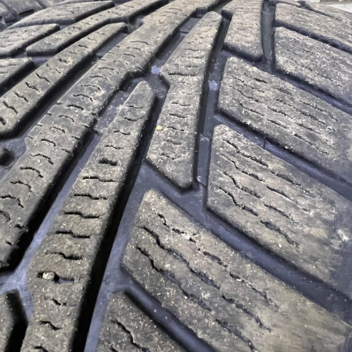 Зимние шины 255/50 r19