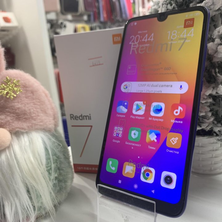 Телефон Redmi 7 4/64 гб (новый,гарантия)