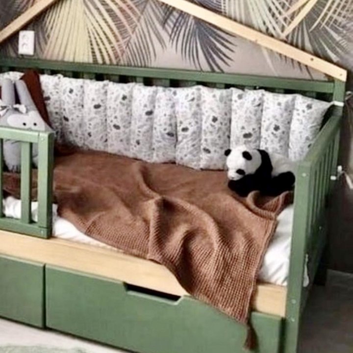 Детская кровать с элементом домика от производител