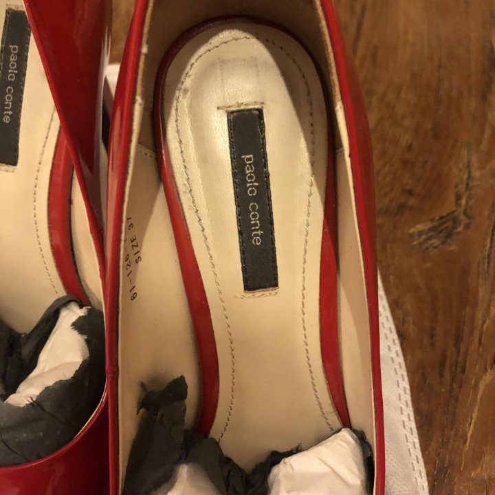 Лаковые туфли