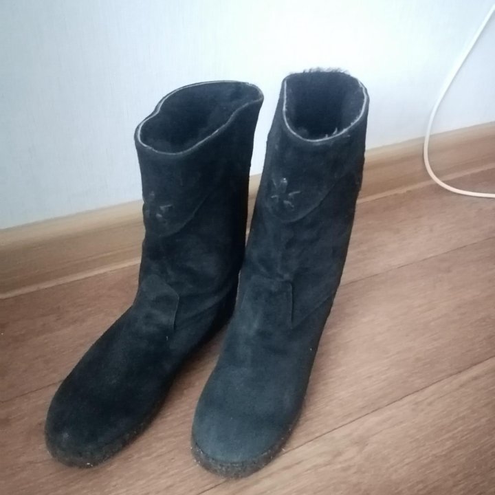 Унты (спилки)