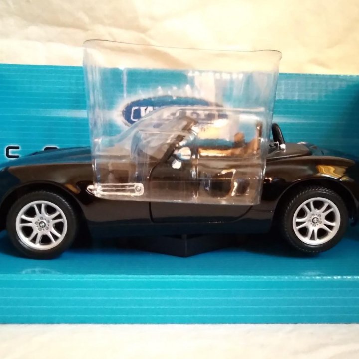 1:24 BMW Z8 Welly