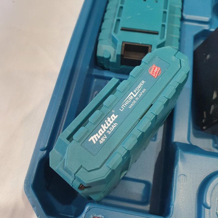 Шуруповерт Makita 46V Новый