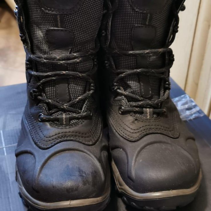 Оригинальные кожаные ботинки Ecco