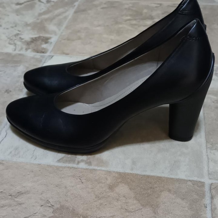 Туфли Ecco, 37p новые