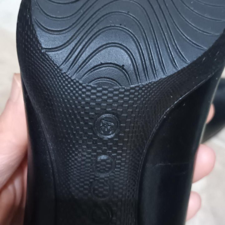 Туфли Ecco, 37p новые