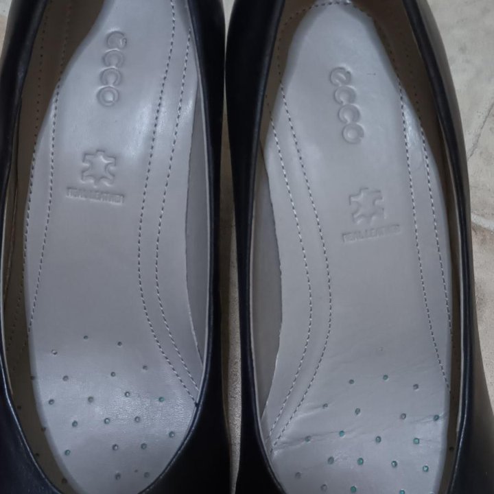 Туфли Ecco, 37p новые