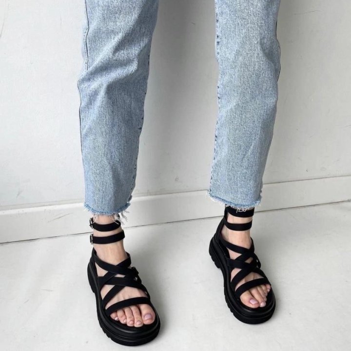 Стильные Сандали