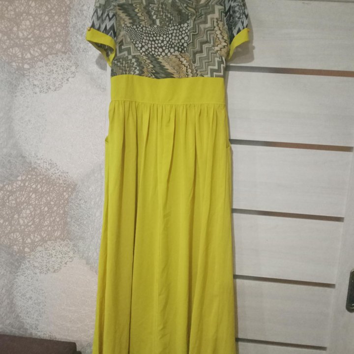 Платье в пол