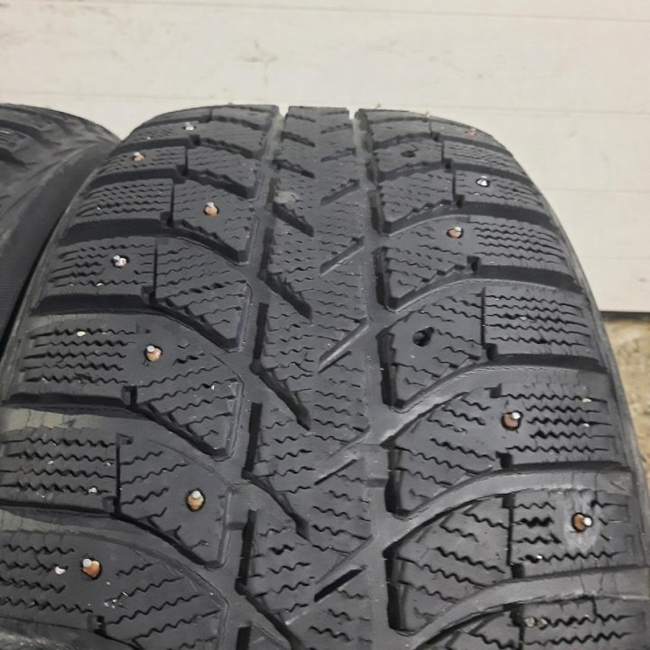 225/55R17 Bridgestone Ice Cruiser 5000 (Лот №5840)