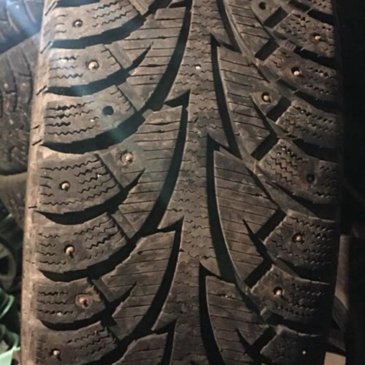 215/60 R17 шина зимняя Ханкук 1 шт